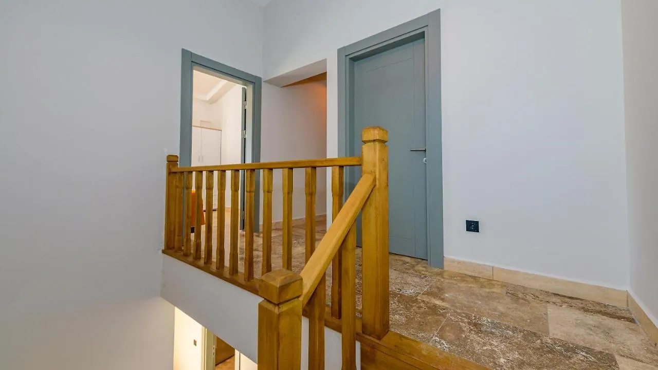 Huema - 6 Bedroom Holiday Villa In Kayakoey Oeluedeniz Фетхие