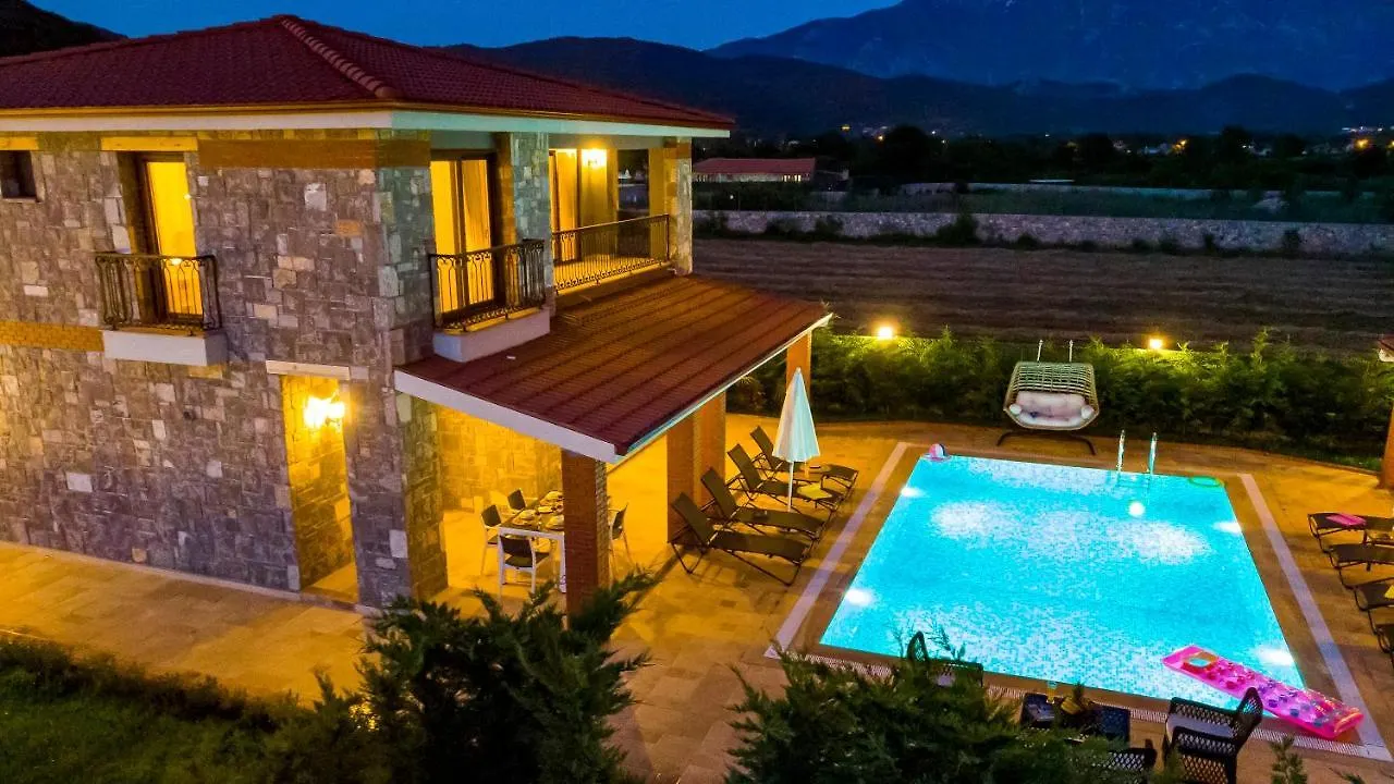 Huema - 6 Bedroom Holiday Villa In Kayakoey Oeluedeniz Фетхие 0*,