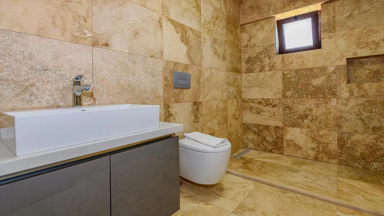 Huema - 6 Bedroom Holiday Villa In Kayakoey Oeluedeniz Фетхие